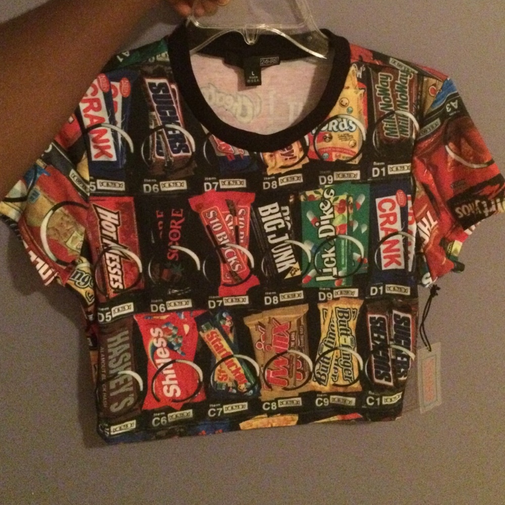 Vending machine printed crop top